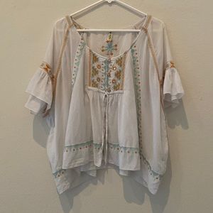 Free people white embroidered blouse. Cool buttons Large. Flowing